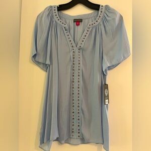 🆕 🩵 Vince Camuto 🩵 “Blue” Top Size M